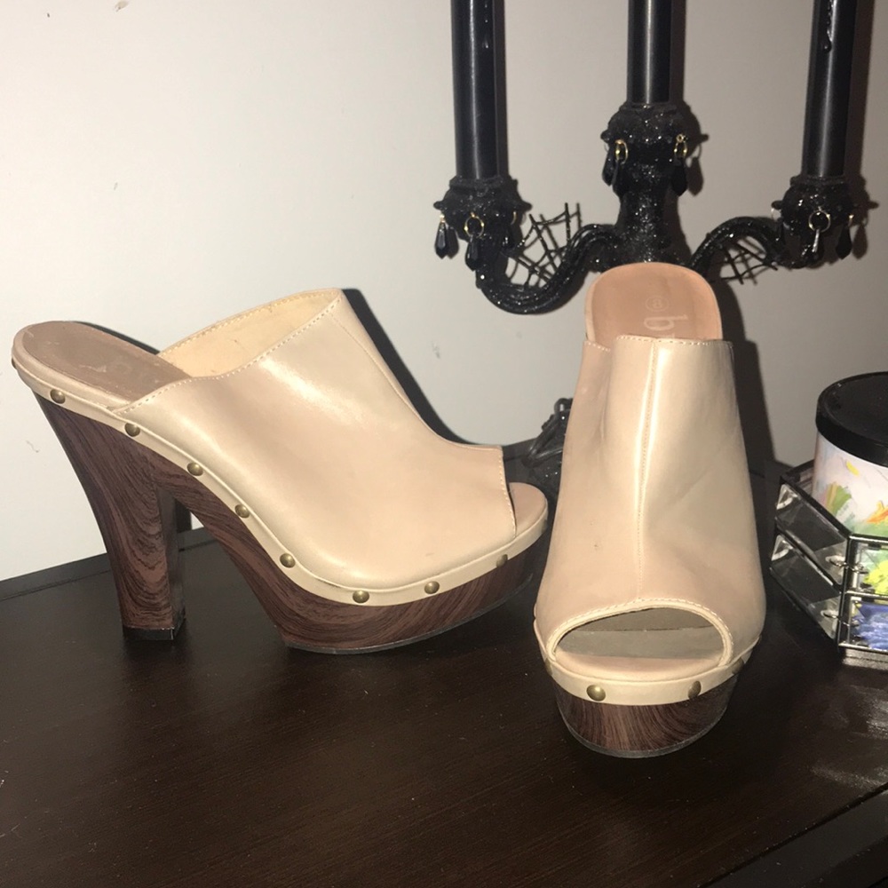 Platform clogs - Picture 1 of 5